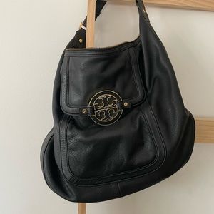 Tory Burch ‘Amanda’ hobo style black leather bag
